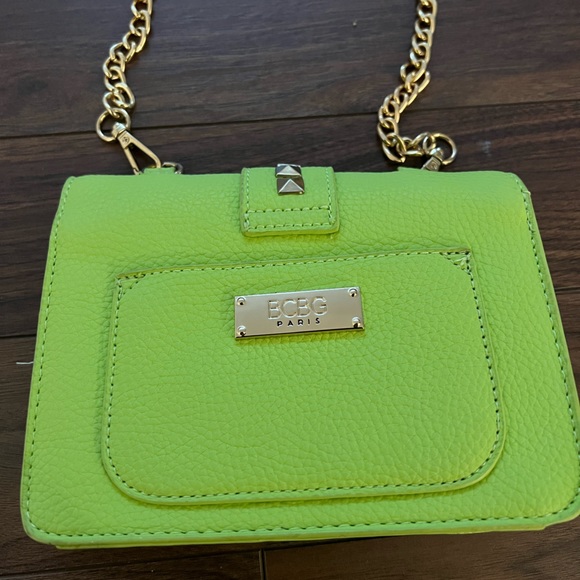 BCBG lime green gold chain purse crossbody or shoulder NEW handbag - Picture 6 of 10